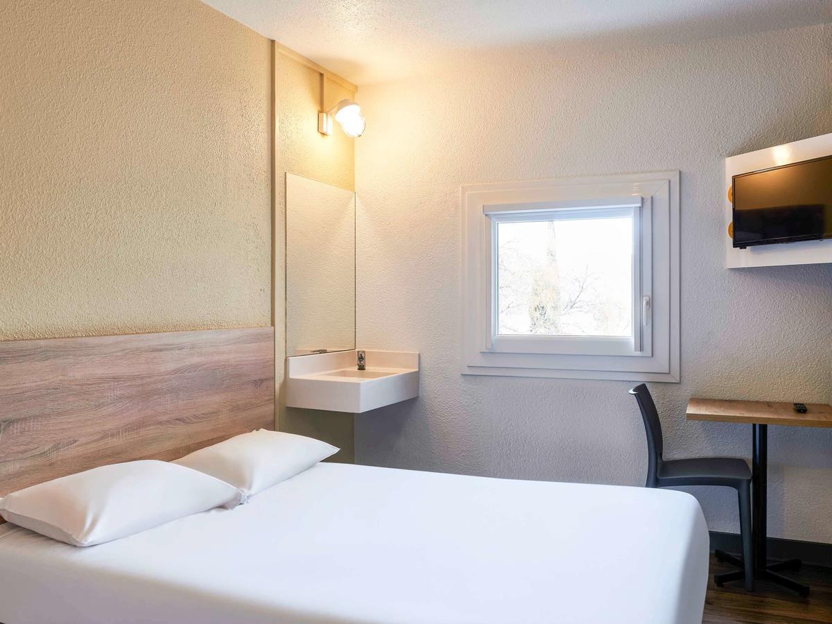 Hotelf1 Lyon Gerland Венисьё Экстерьер фото